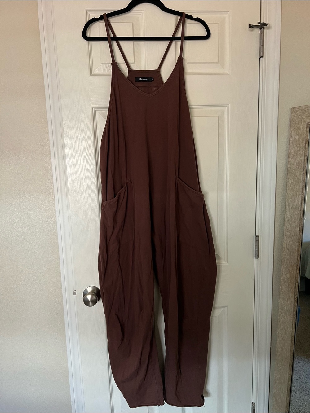 Relaxed Spaghetti-Strap Brown Jumpsuit with Pockets